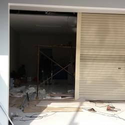 Pemasangan rolingdoor perforated di kcp bca gedongkuning jogja