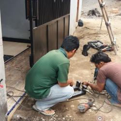 Bengkel Las dan  Service Rolingdoor 