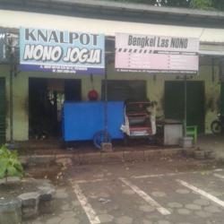 Workshop/bengkel rolingdoorjogja